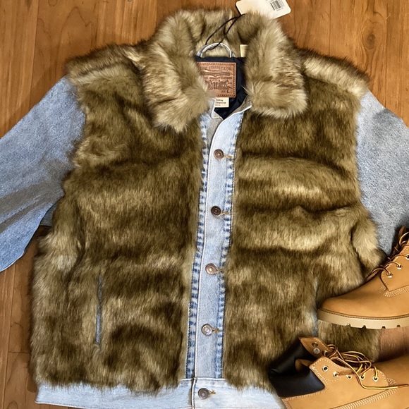 Levi's Fur Denim Trucker Jacket - Picture 14 of 17